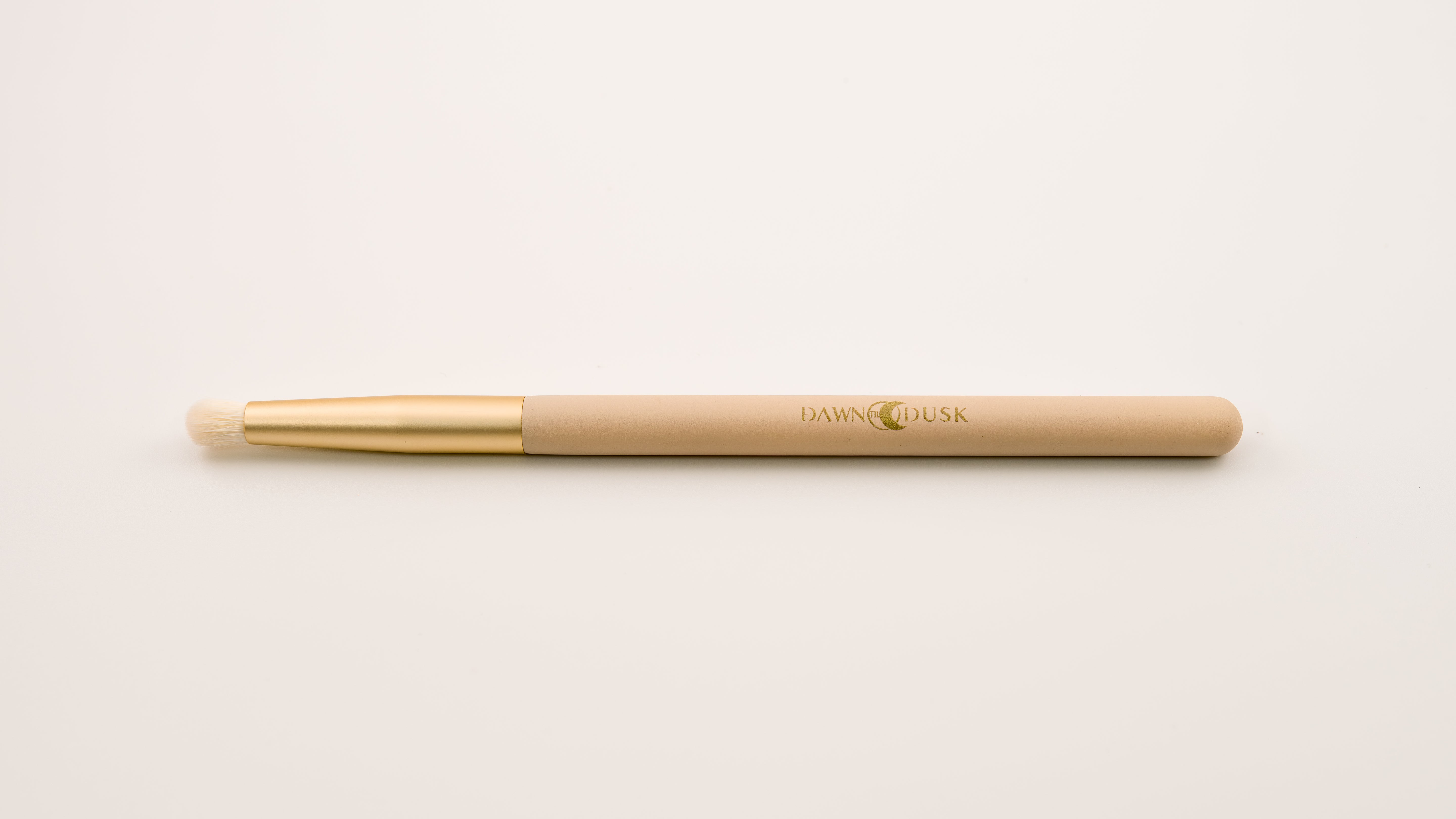 Crescent Precision Concealer / Crease Brush